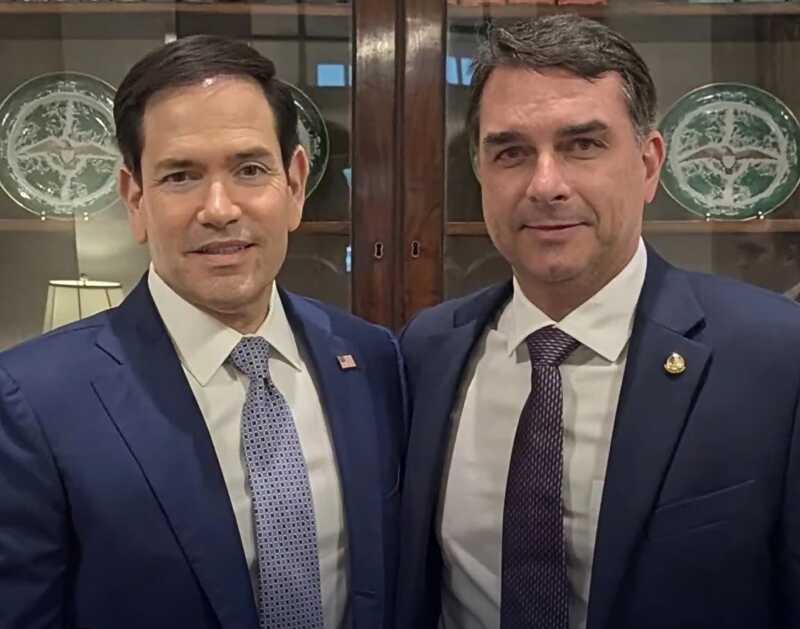 Atualização: Advogado mexicano aponta Marco Rubio como responsável por suposta articulação para saída de Flávio Bolsonaro do Brasil rumo aos Estados Unidos.